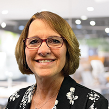 Shari Kline Headshot